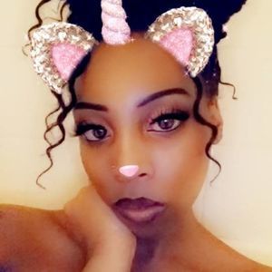 Meet your Posher, Toní